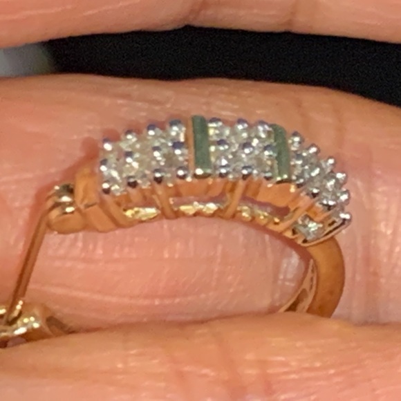 10k diamonds single Earrings. Firm - Picture 1 of 17